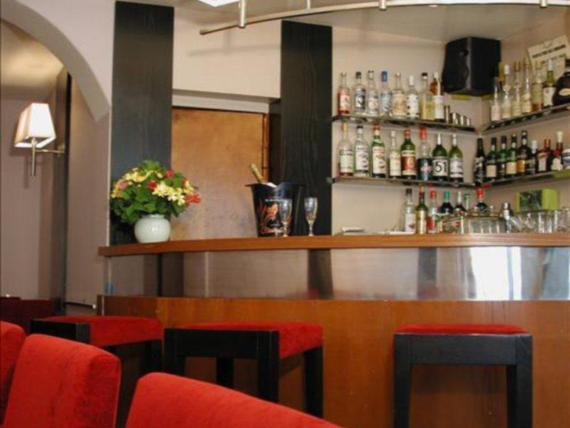 Grand Tonic & Hotel Parigi