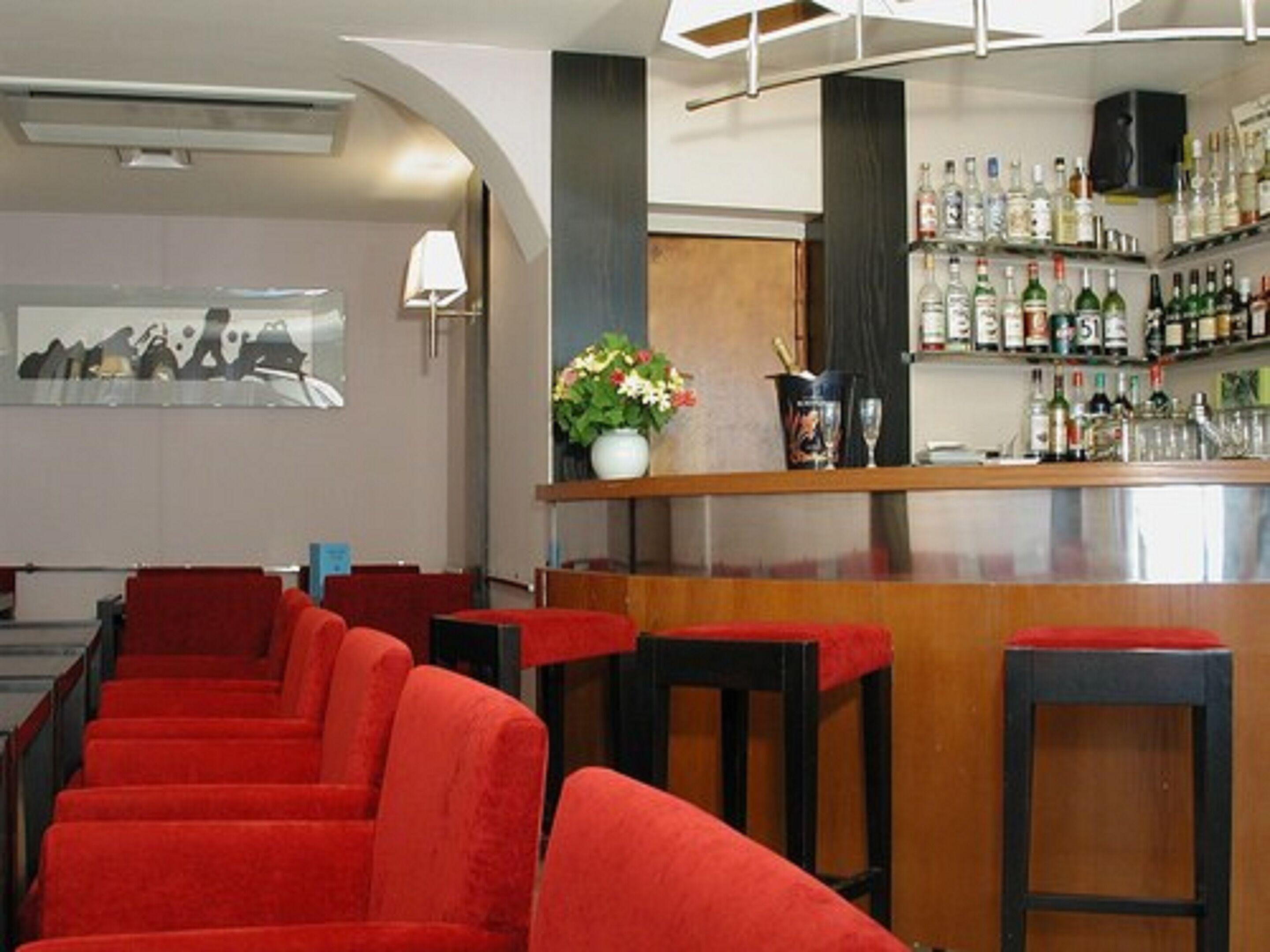 Hotel Grand Tonic & 3*